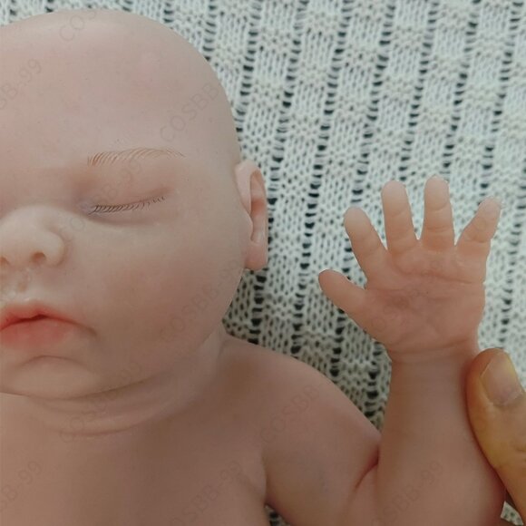 40cm Closed Eyes Platinum Silicone Sleeping Cute Newborn Reborn Baby Girl Dolls - Picture 6 of 12